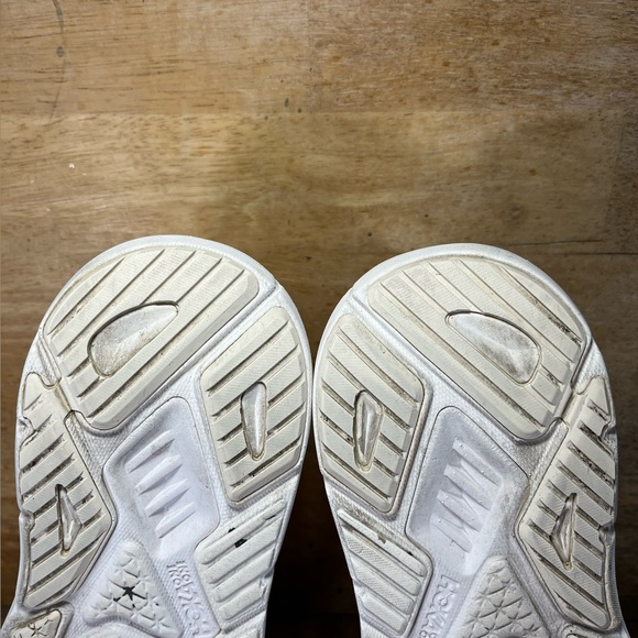 Hoka One One Arahi 7 CUSHIONED Womens Size 9 Running Shoes Sneakers White - Picture 9 of 12